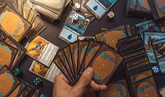 Jogos de Cartas: Trading Card Game.