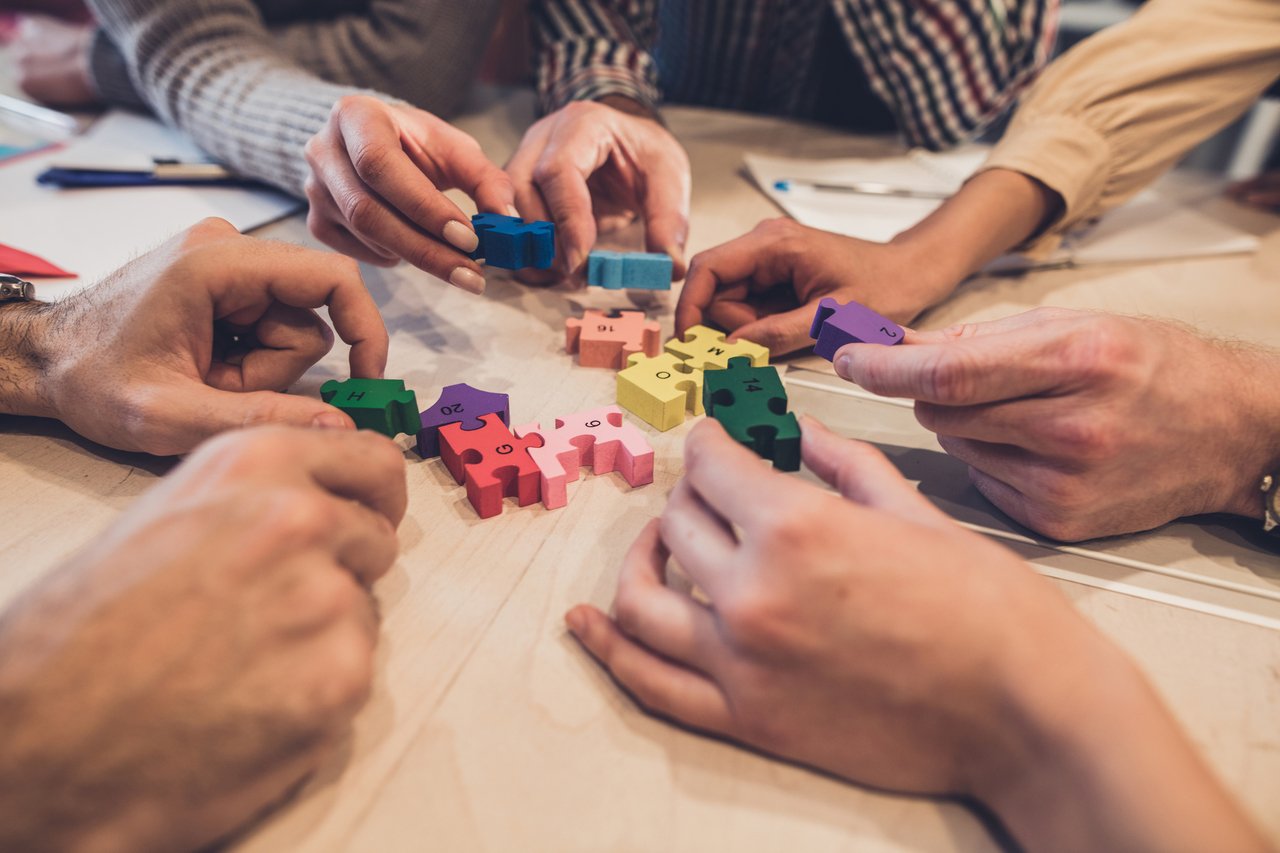 Jogos de Cartas para estimular o aprendizado de forma divertida.