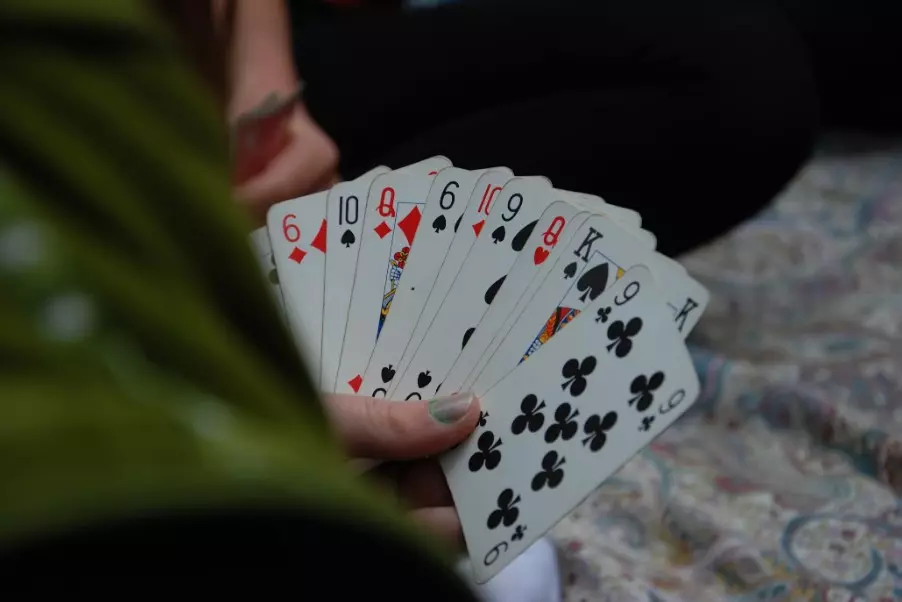 Realidade Aumentada e TCG: Jogos de Cartas na Era Digital.